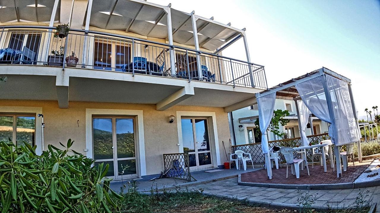 Asinaro Residence - Fronte Mare Calabernardo Εξωτερικό φωτογραφία